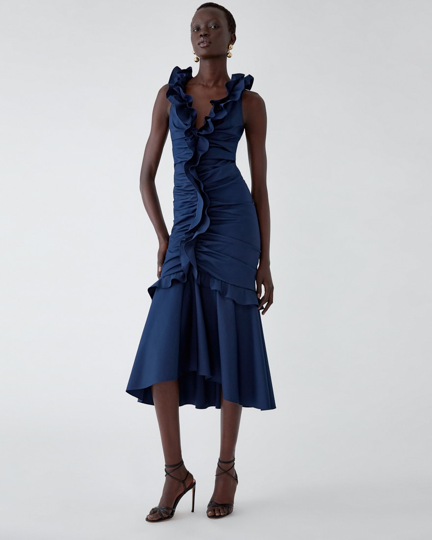 Vestido midi fruncido con volantes