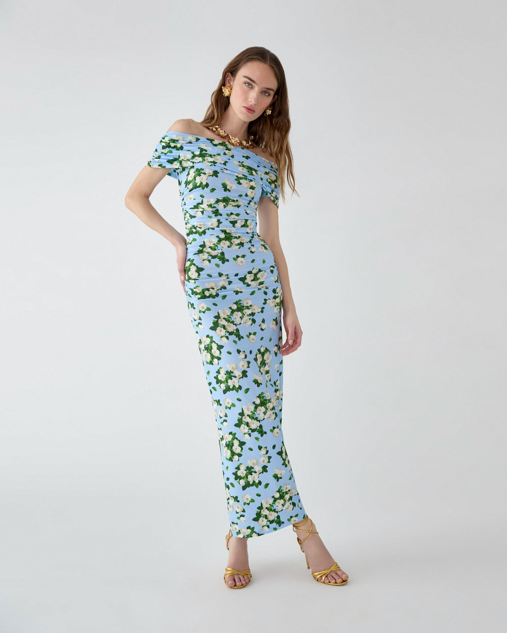 Vestido midi fruncido de jersey con estampado floral