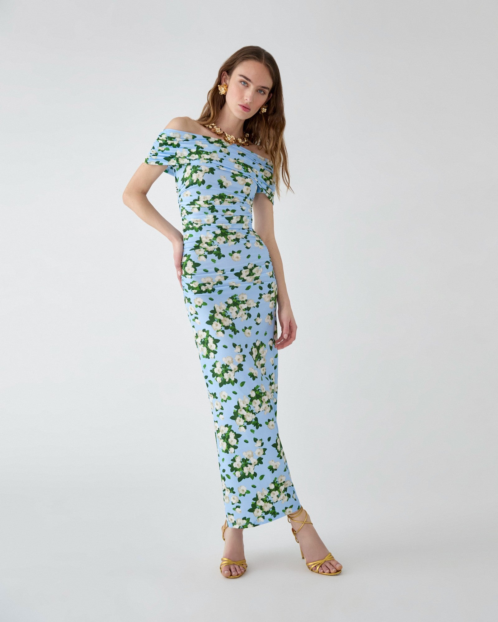 Vestido midi fruncido de jersey con estampado floral