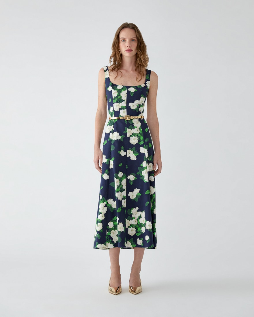 Vestido midi con estampado de rosas