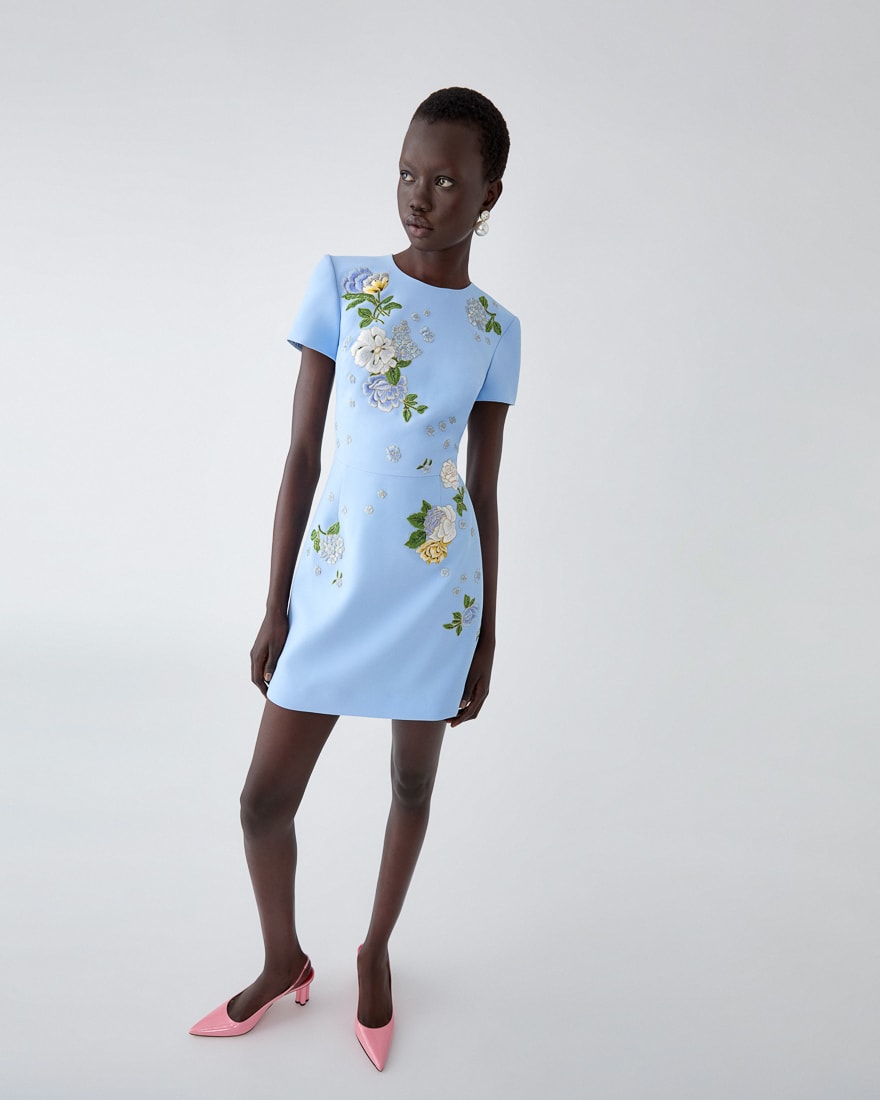 Minivestido de crepé bordado floral