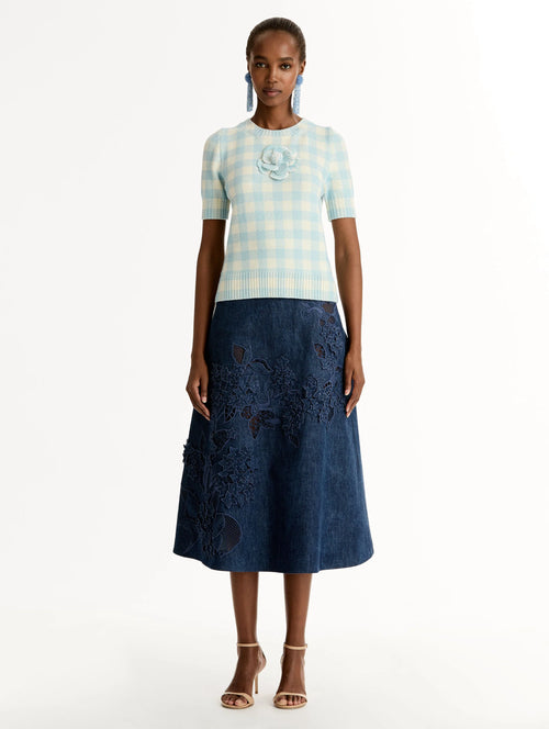 Blusa de cuadros con detalles florales