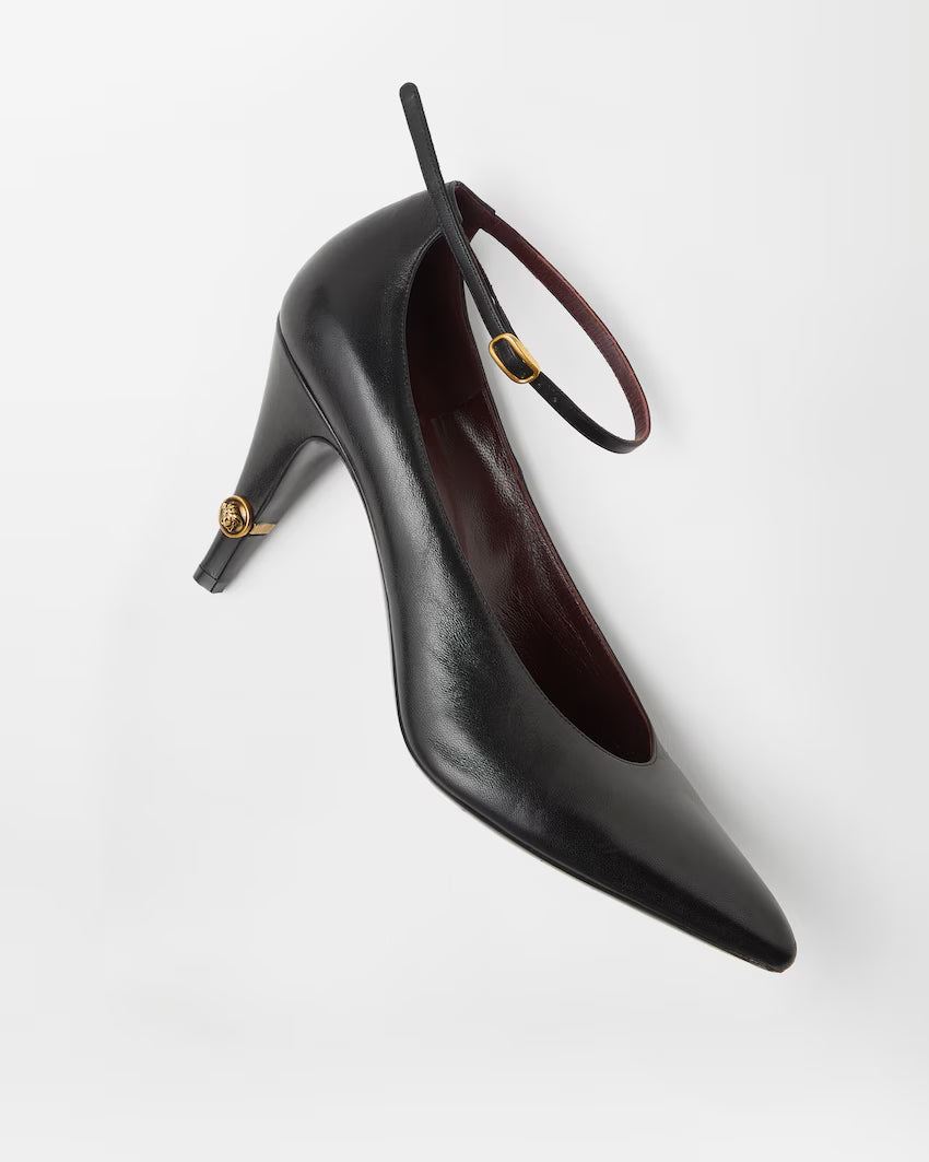 Zapatos de salón de cuero
