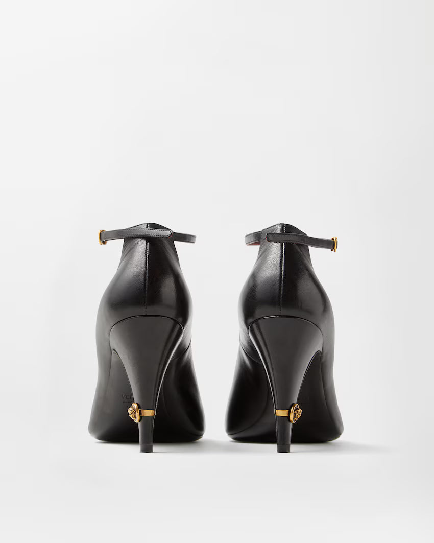 Zapatos de salón de cuero