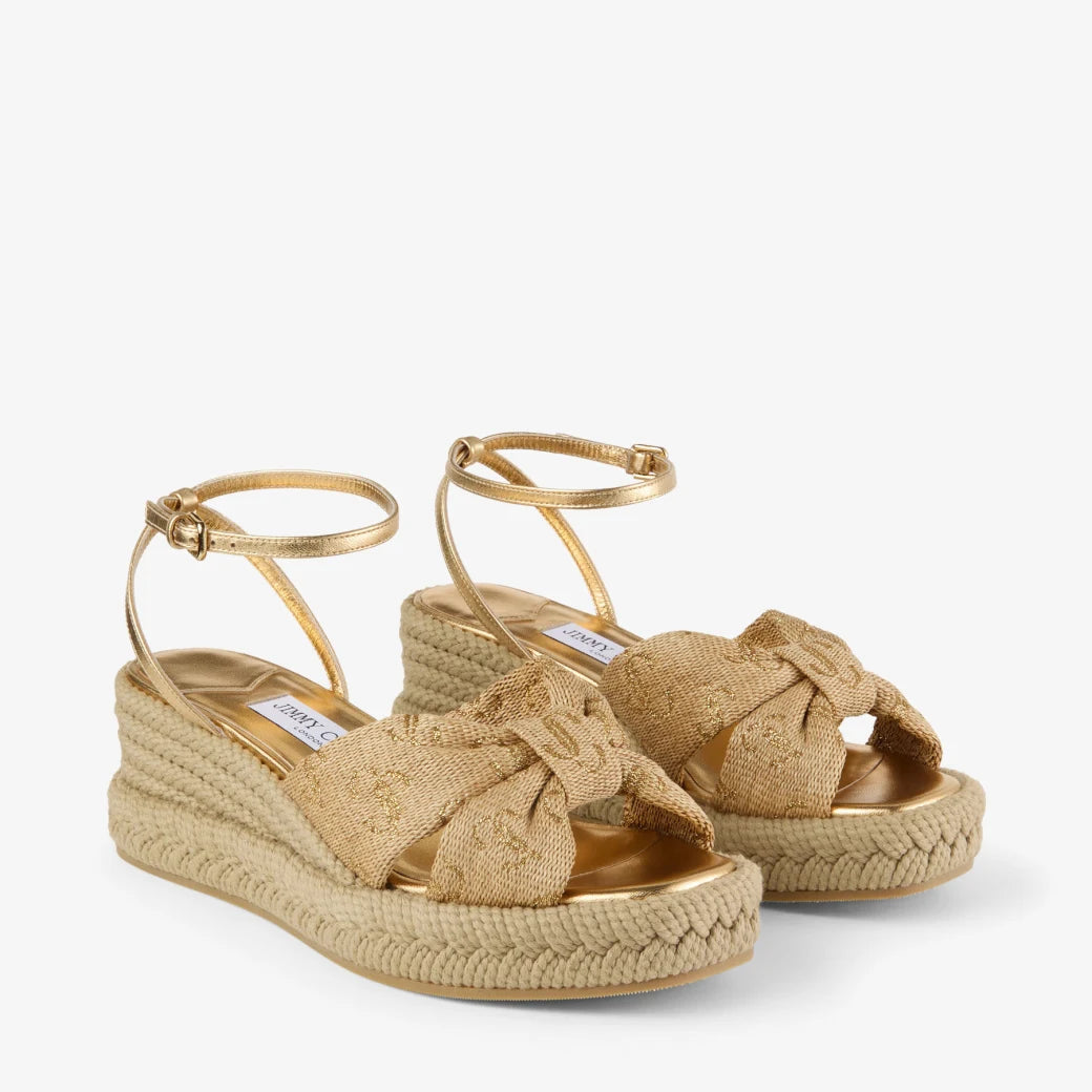 Sandalias de cuña de rafia dorada